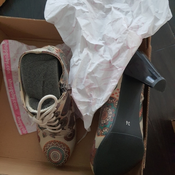 GOBY Shoes BT311 Ankle Boots - Picture 3 of 4